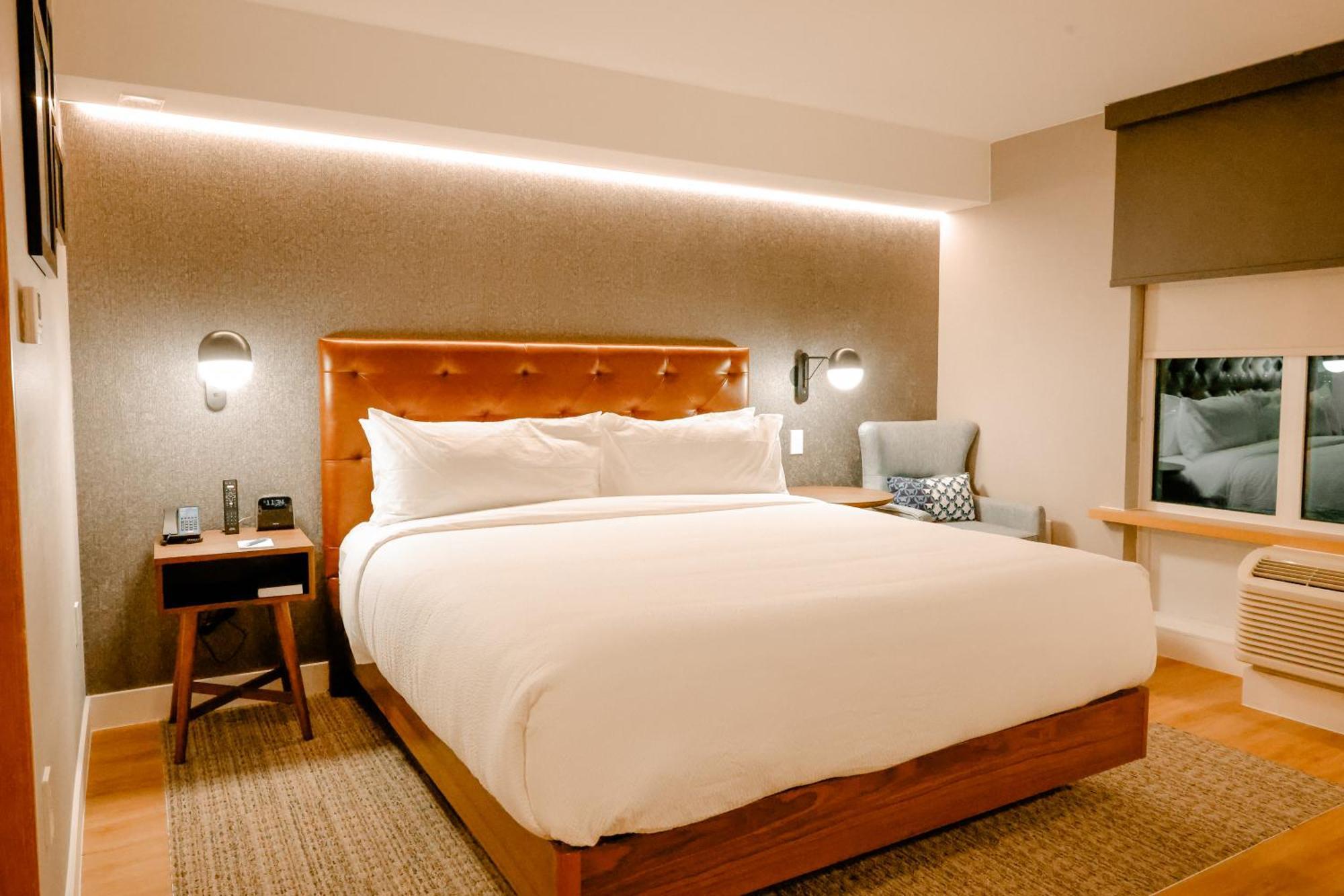 Four Points By Sheraton Austin Airport Exterior photo